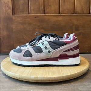 Women’s Saucony Shadow Size 7.5 Grey & Violet